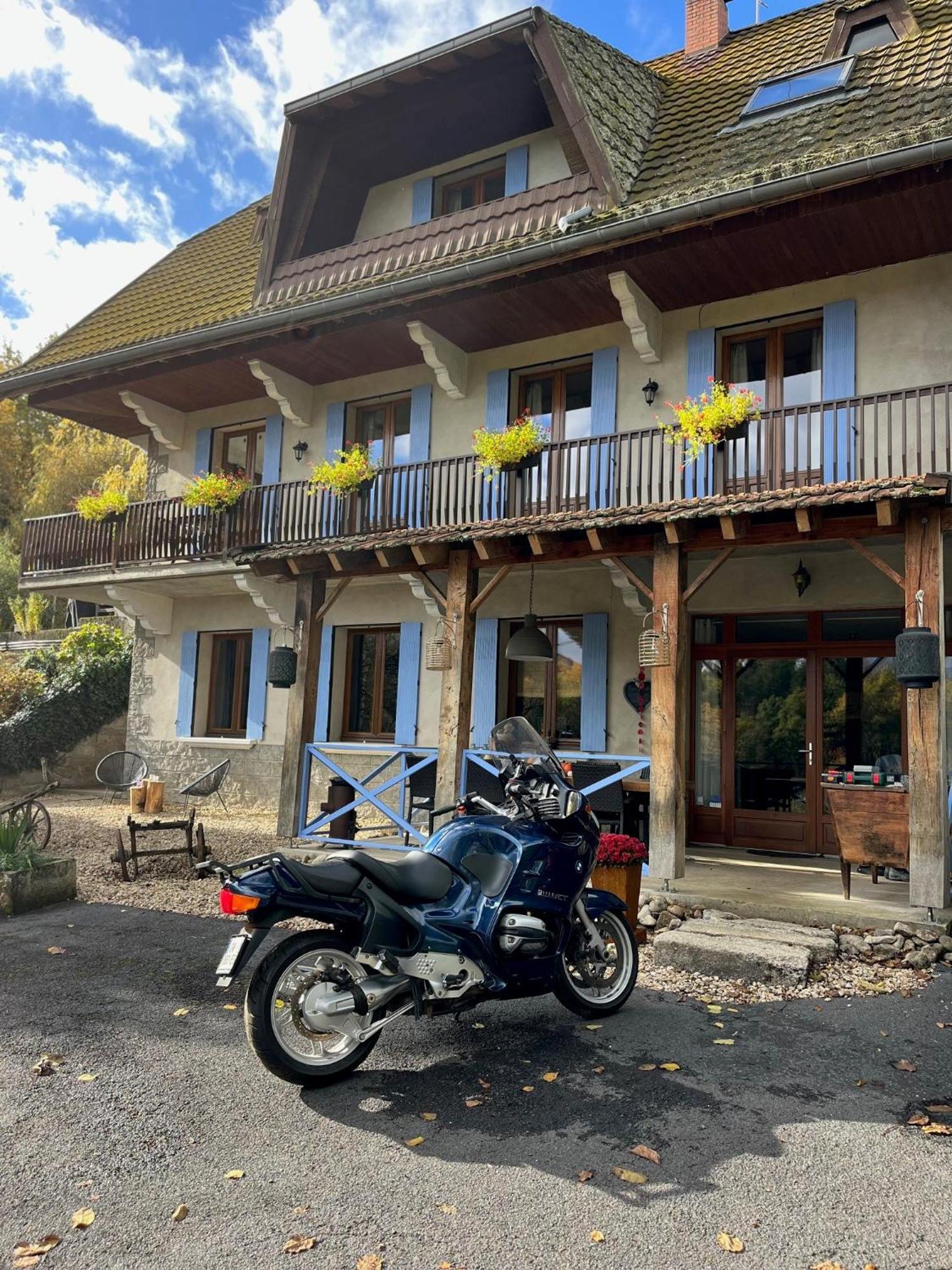 La Maison Du Chevalier Marat Bagian luar foto